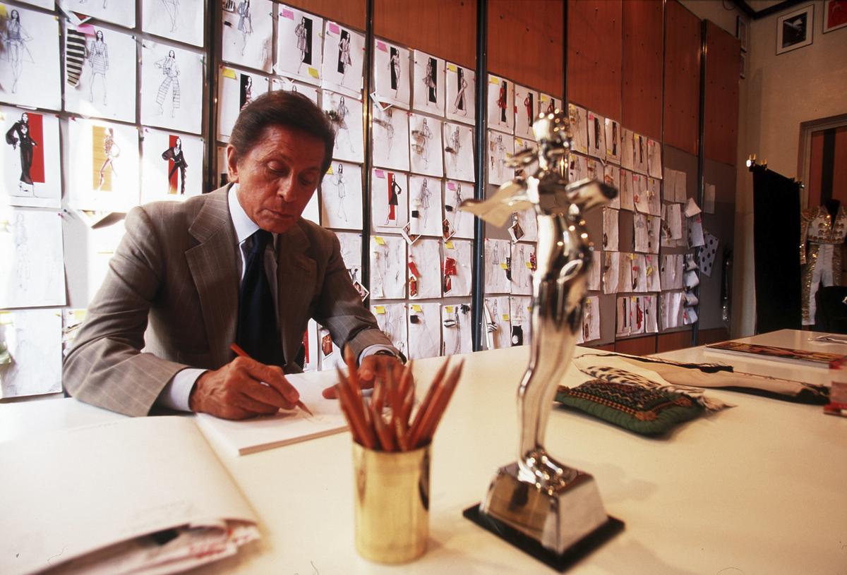 Valentino in his office in Rome in 2000 Valentino in his office in Rome in 2000