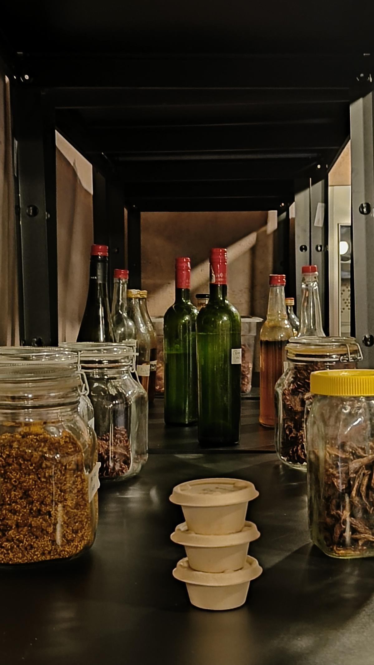 Ferments, invegars, syrups and dried ingredients in the culinary lab