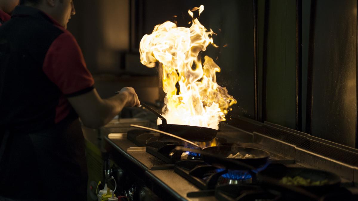 Indian restaurants cut rava dosas, parottas and pizza as LPG shortage spreads