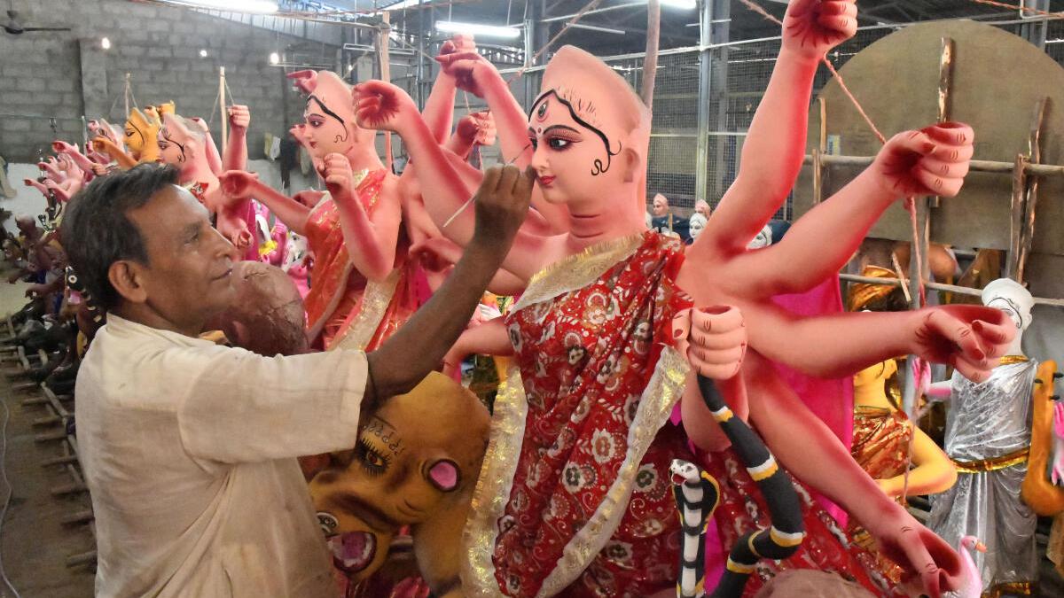 Idol makers from Kolkata bring alive Goddess Durga in Chennai