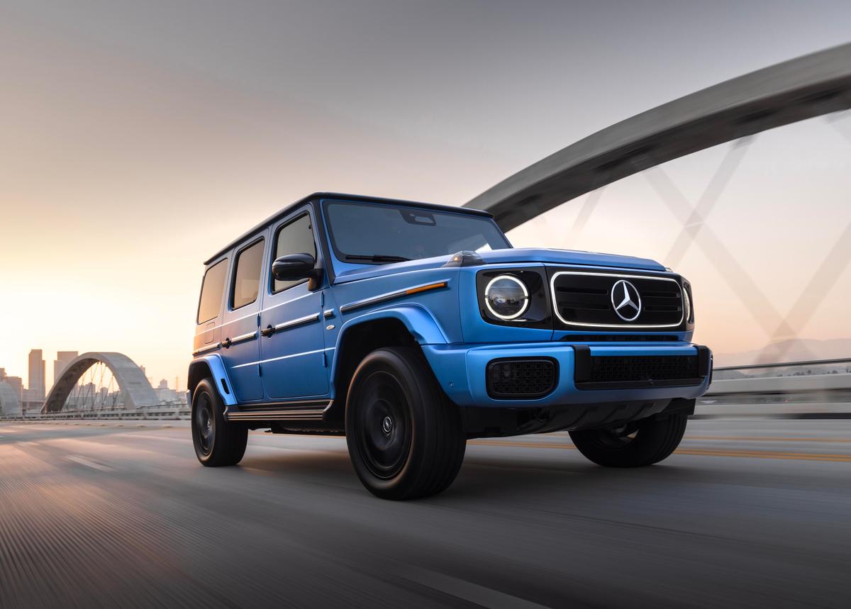 Mercedes-Benz has equipped the G580 with a two-speed gearbox 