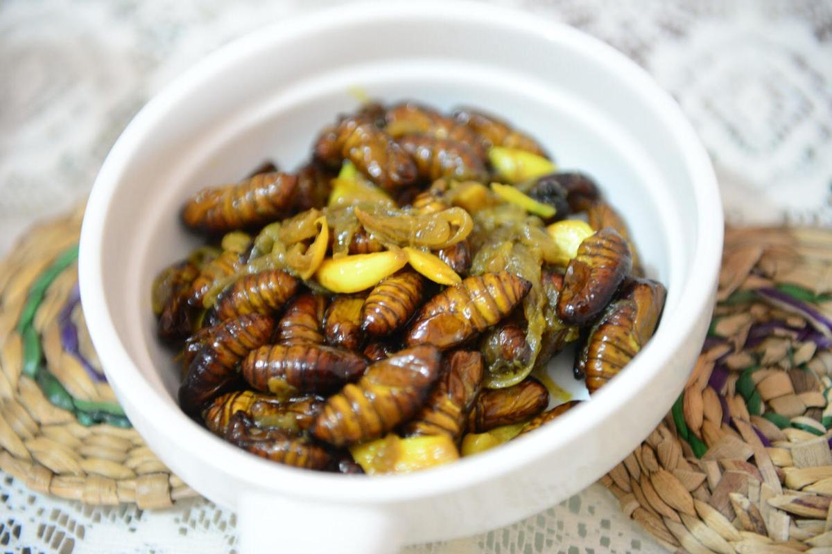 Stir-fried silkworm pupae Stir-fried silkworm pupae