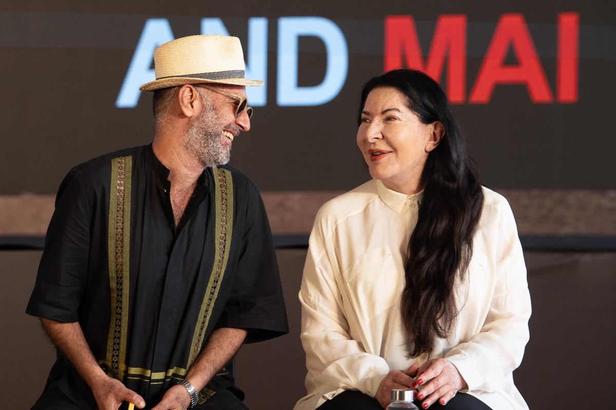 Curador, Bienal de Kochi, Nikhil Chopra y artista Marina Abramović