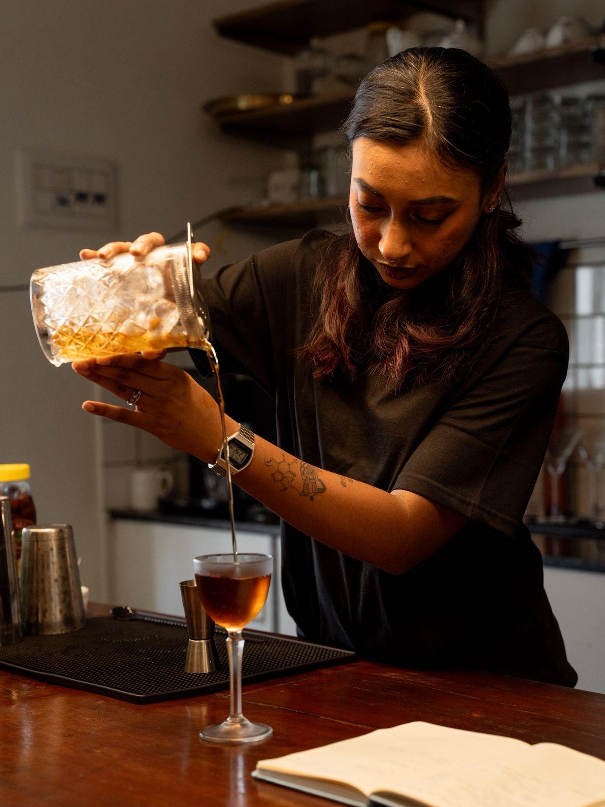 Anisha%20Biswas%20Head%20Bartender%20NA%CC%84VU