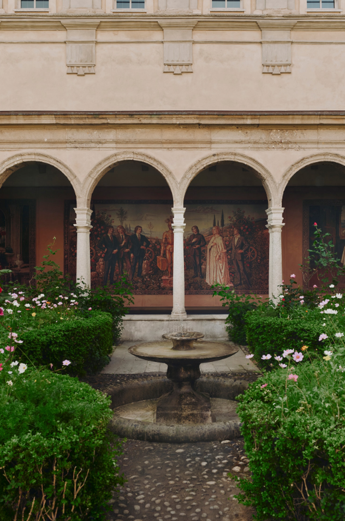 Gucci Memoria botanical installation