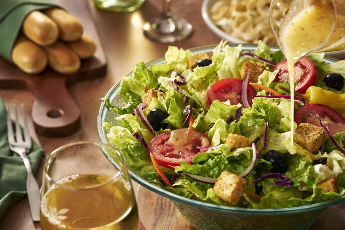 ऑलिव गार्डन में सलाद