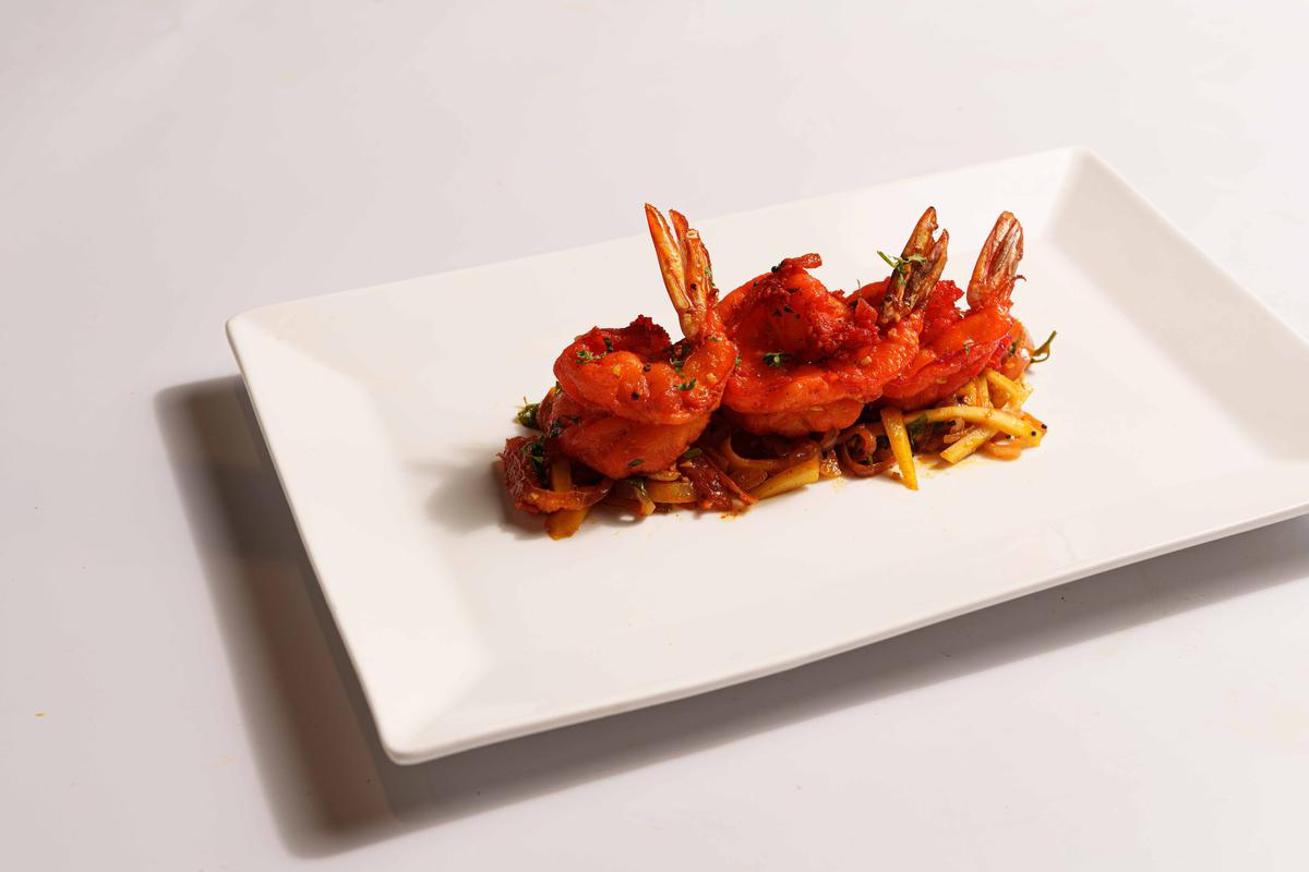 Prawns with raw mango