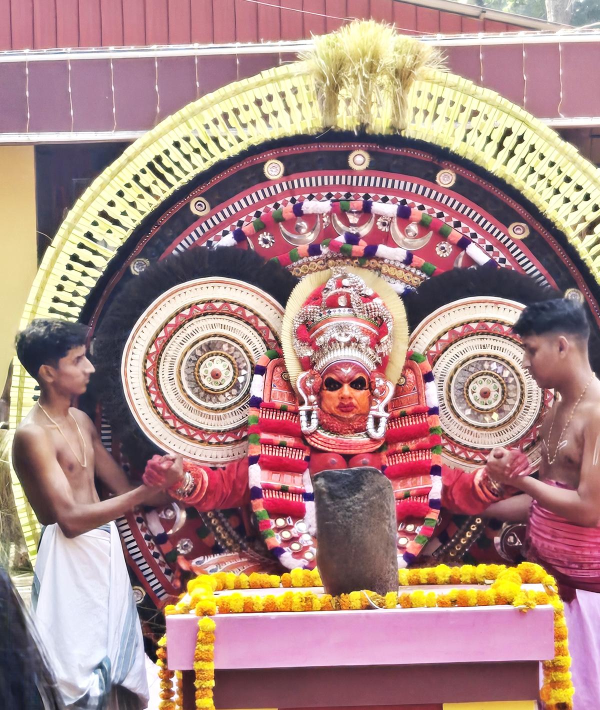 Raktha Chamundi theyyam