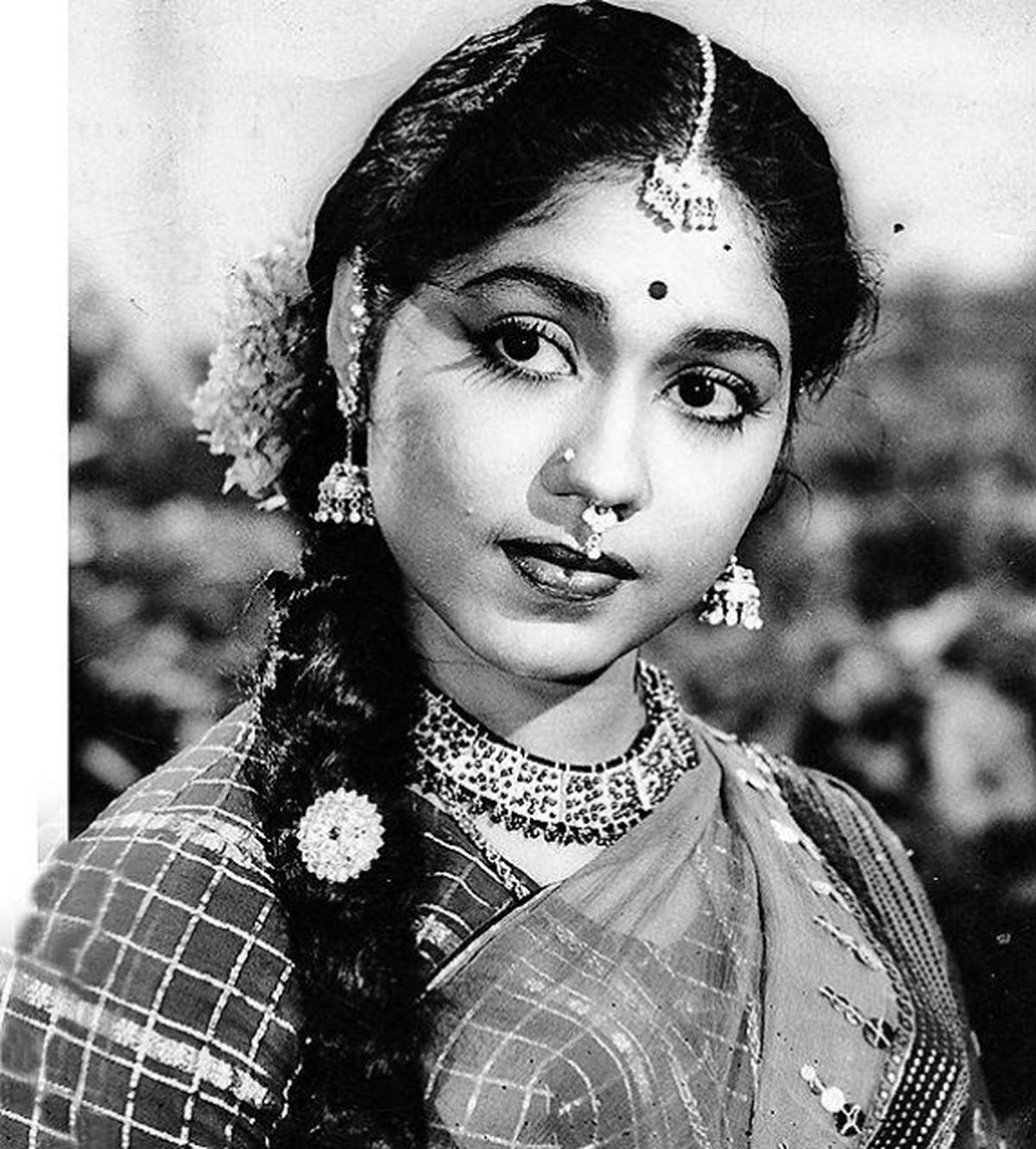 Old actress. Kamala Devi. Kamala Devi (actress).