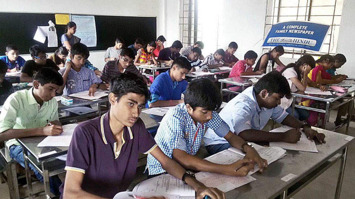 Over 250 Students Take FIITJEE Aptitude Test The Hindu