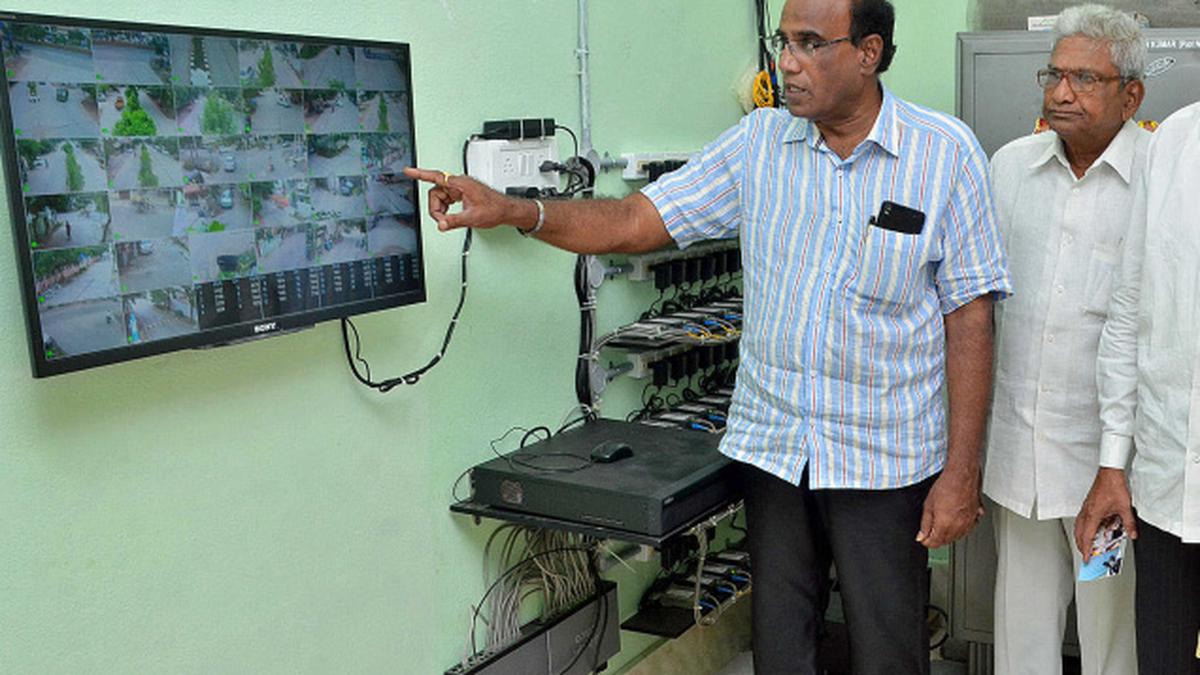 CCTV cameras deter chain-snatchers - The Hindu