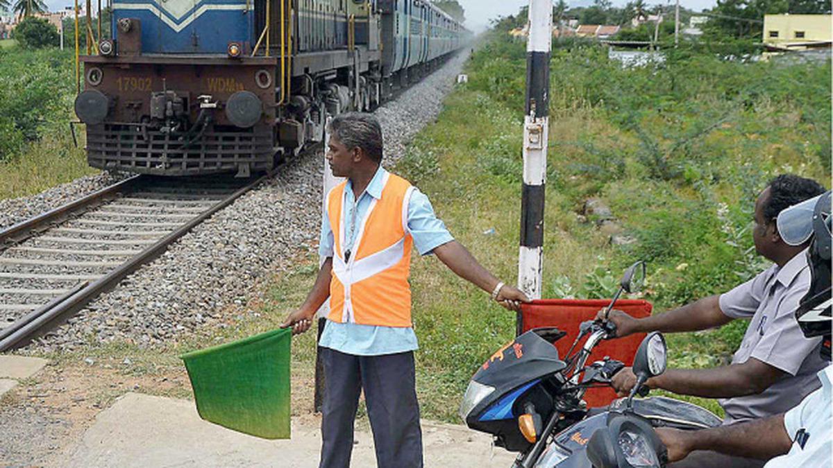 Major train accident averted in Jharkhand