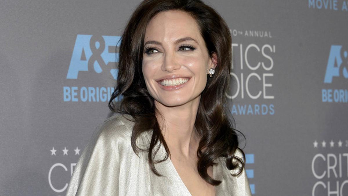 Angelina Jolie Has Ovaries Removed Over Cancer Concern The Hindu