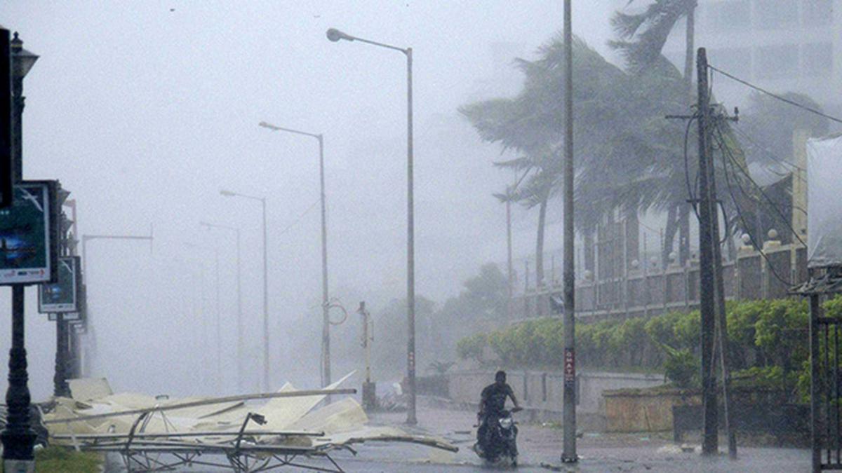 Cyclone Hudhud makes landfall: As it happened - The Hindu