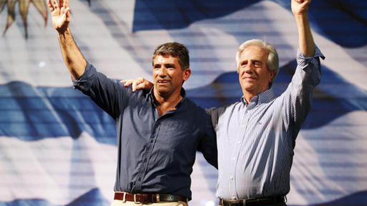 Vazquez tops Uruguay president vote; faces runoff