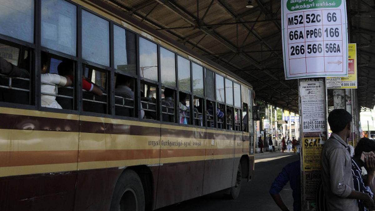 Display boards in Tamil at Chromepet bus stop - The Hindu