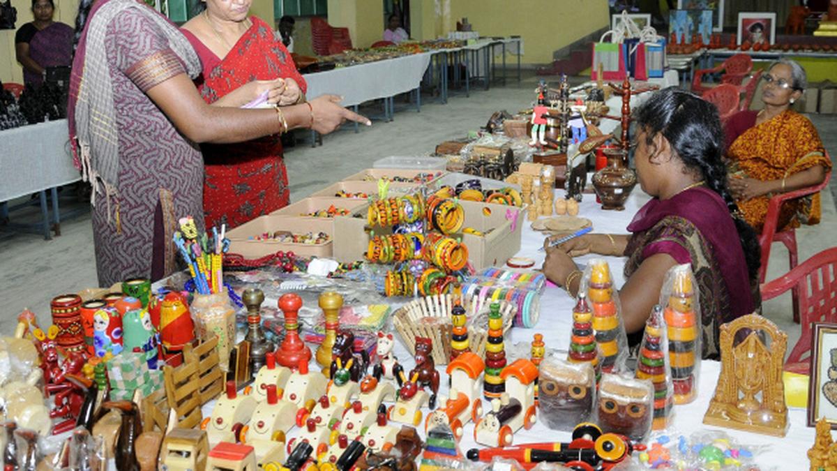 Good response to arts and crafts expo at Medavakkam The Hindu