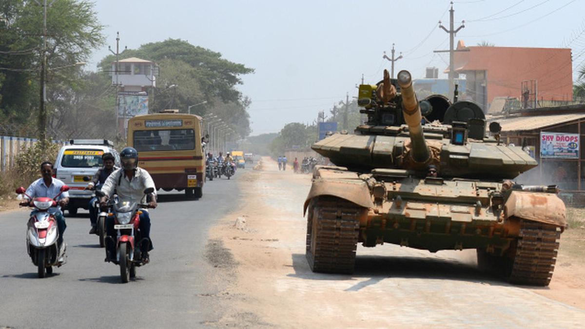 Tanks trundle through Avadi - The Hindu