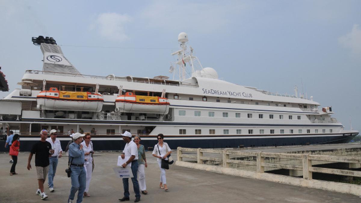 yacht in kochi