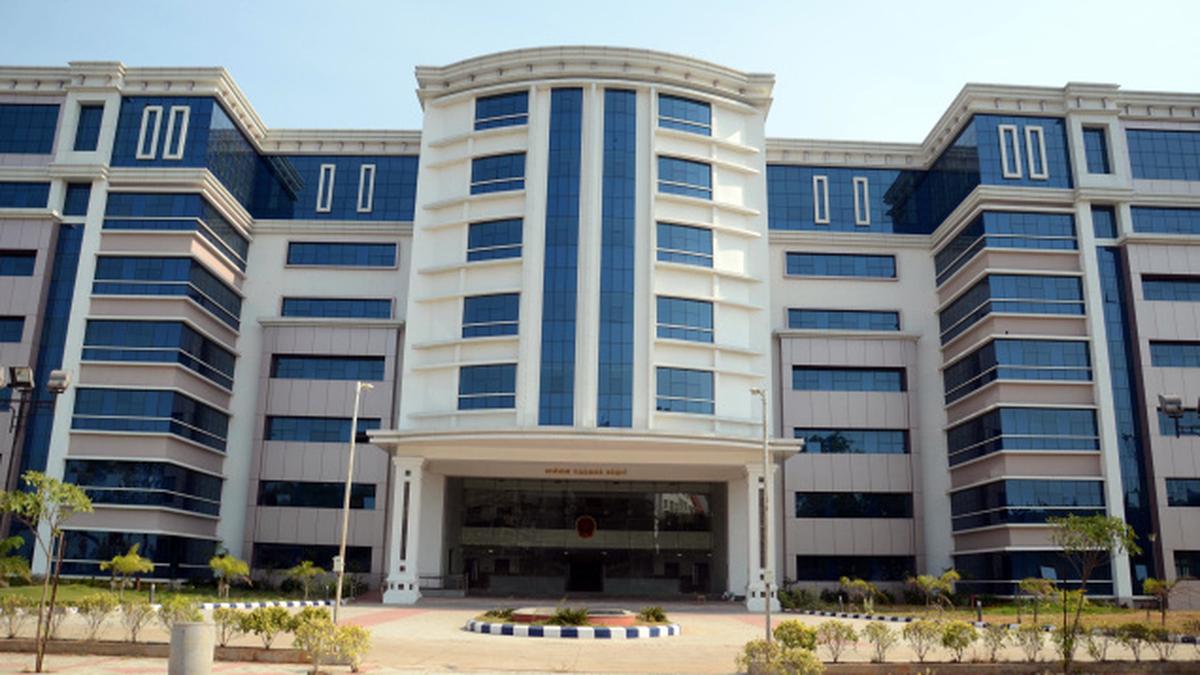 Madras Medical College’s new building awaits furniture, equipment - The ...
