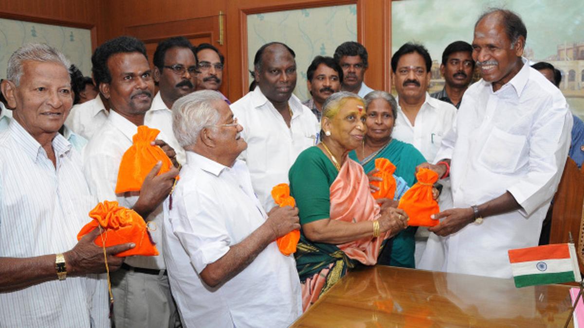 Kalaimamani award winners receive arrears The Hindu