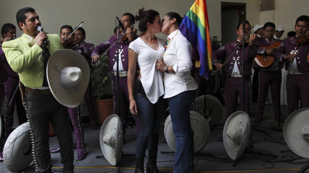 Mexican State Approves Homosexual Marriages The Hindu   IN31 APTOPIX MEXICO GAY WEDDINGS