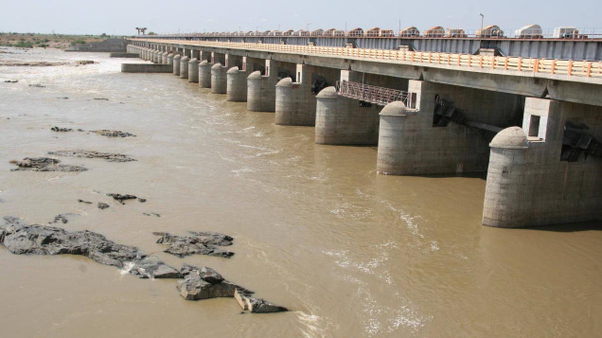 Tungabhadra Receives Season’s First Flood - The Hindu