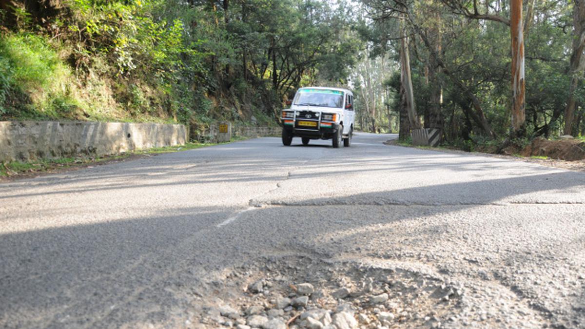 Ooty ghat road under repair again, but only in phases - The Hindu