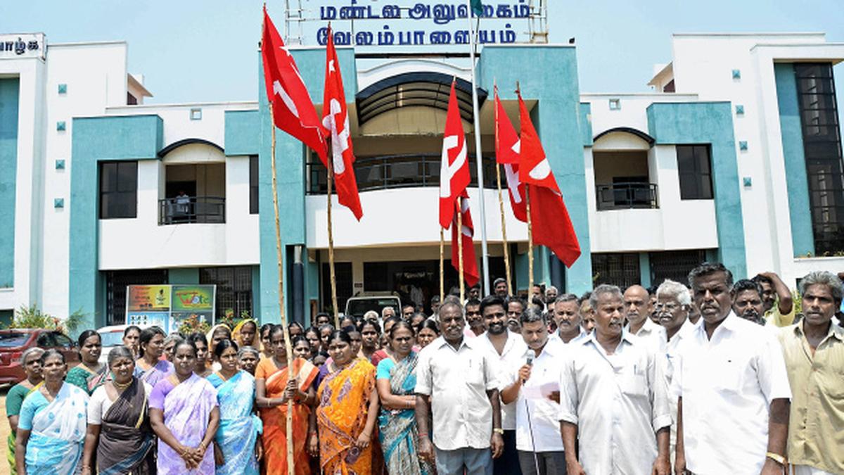 Tirupur residents demand better water supply The Hindu