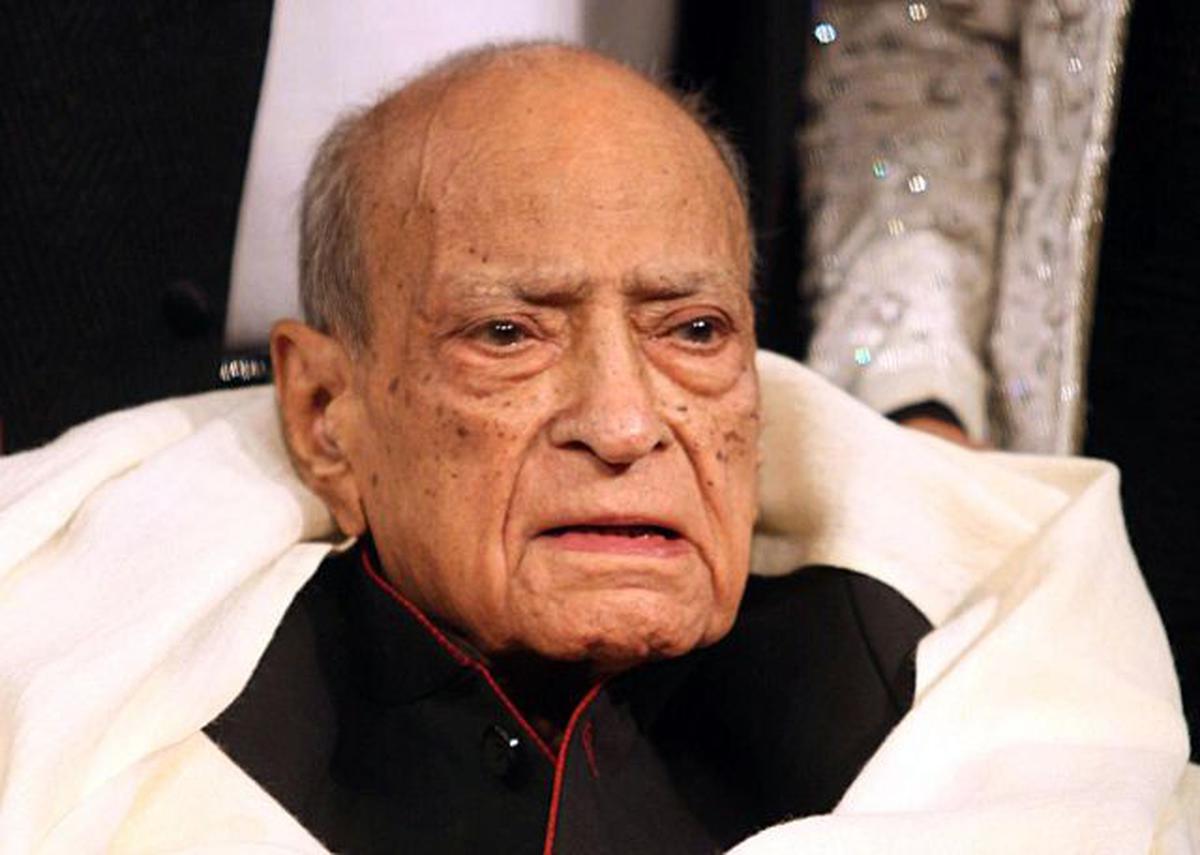 A.K. Hangal of iconic film <i>Sholay</i> passes away - The Hindu