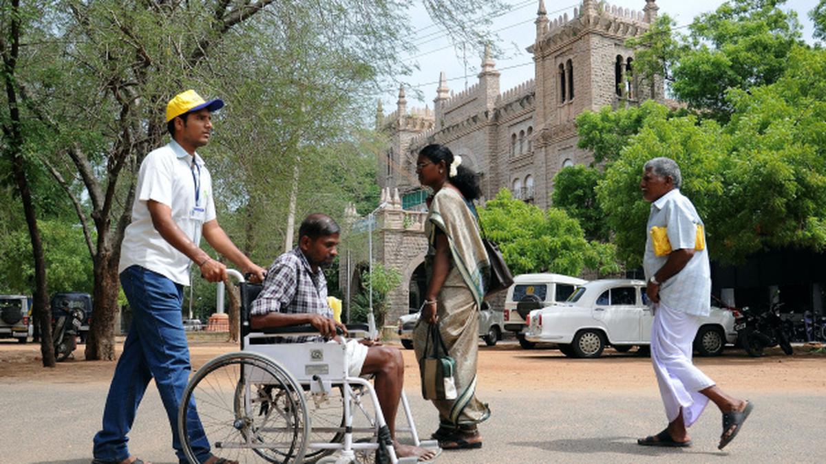 Nss Volunteers Help The Needy At Collectorate The Hindu