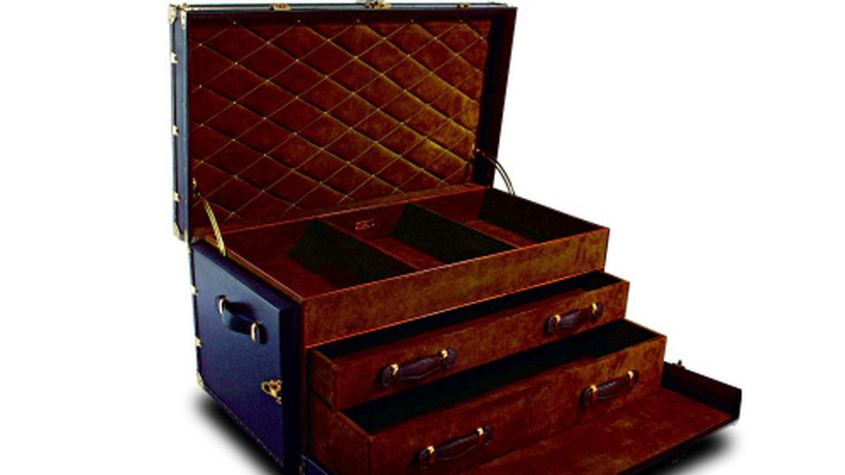 Buy Luxury Antique Wardrobe Trunk by Goyard With Key Online in