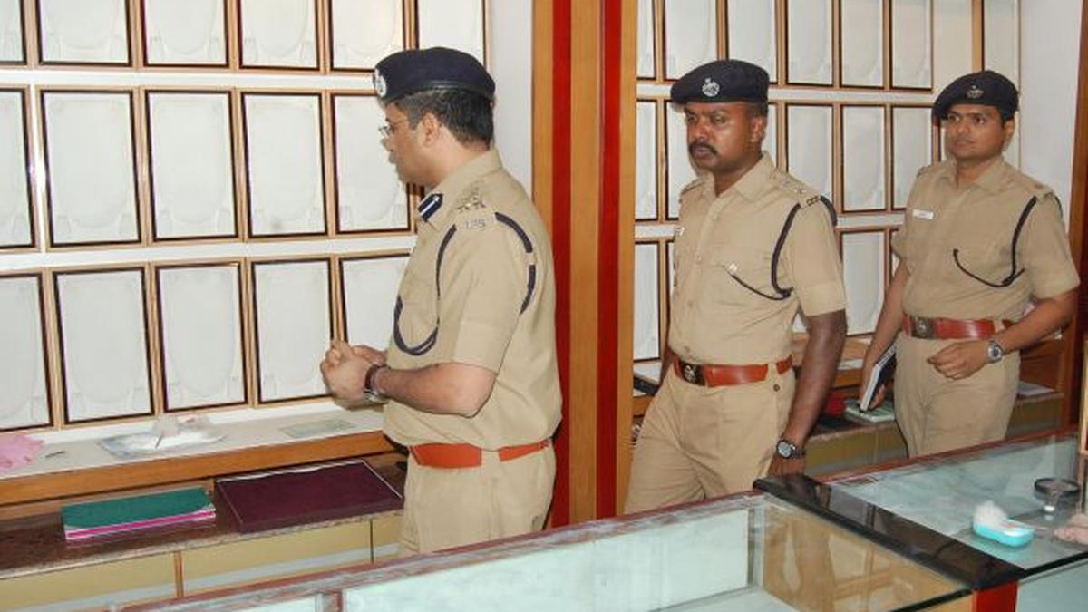 Big heist at Tirupur jewellery shop The Hindu