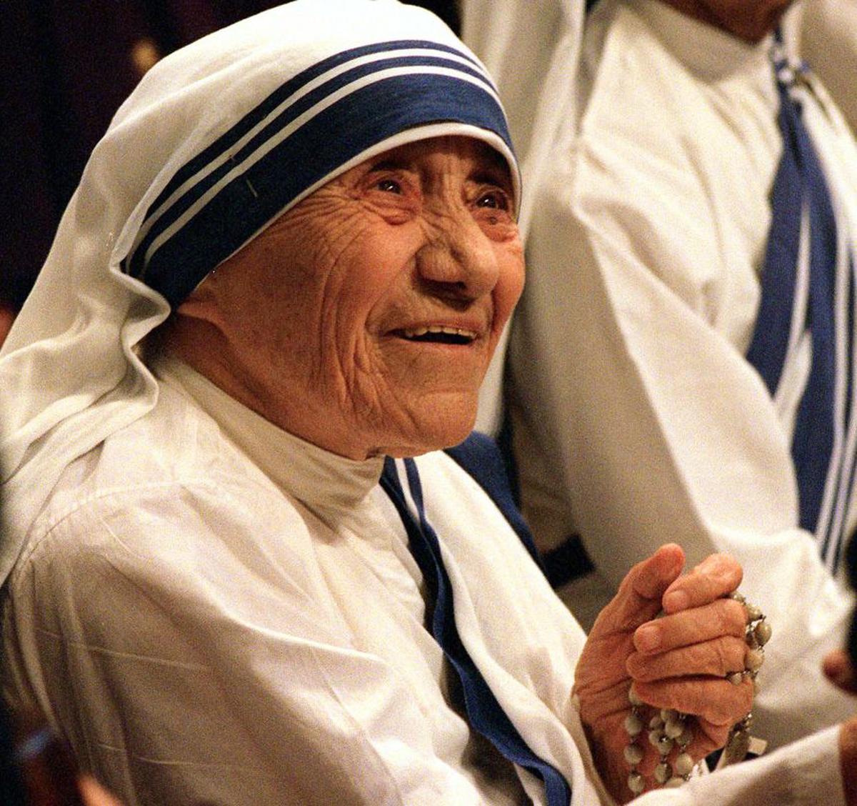 mother teresa nobel peace prize biography