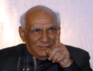 Yash Chopra: King of romance leaves a void in Bollywood