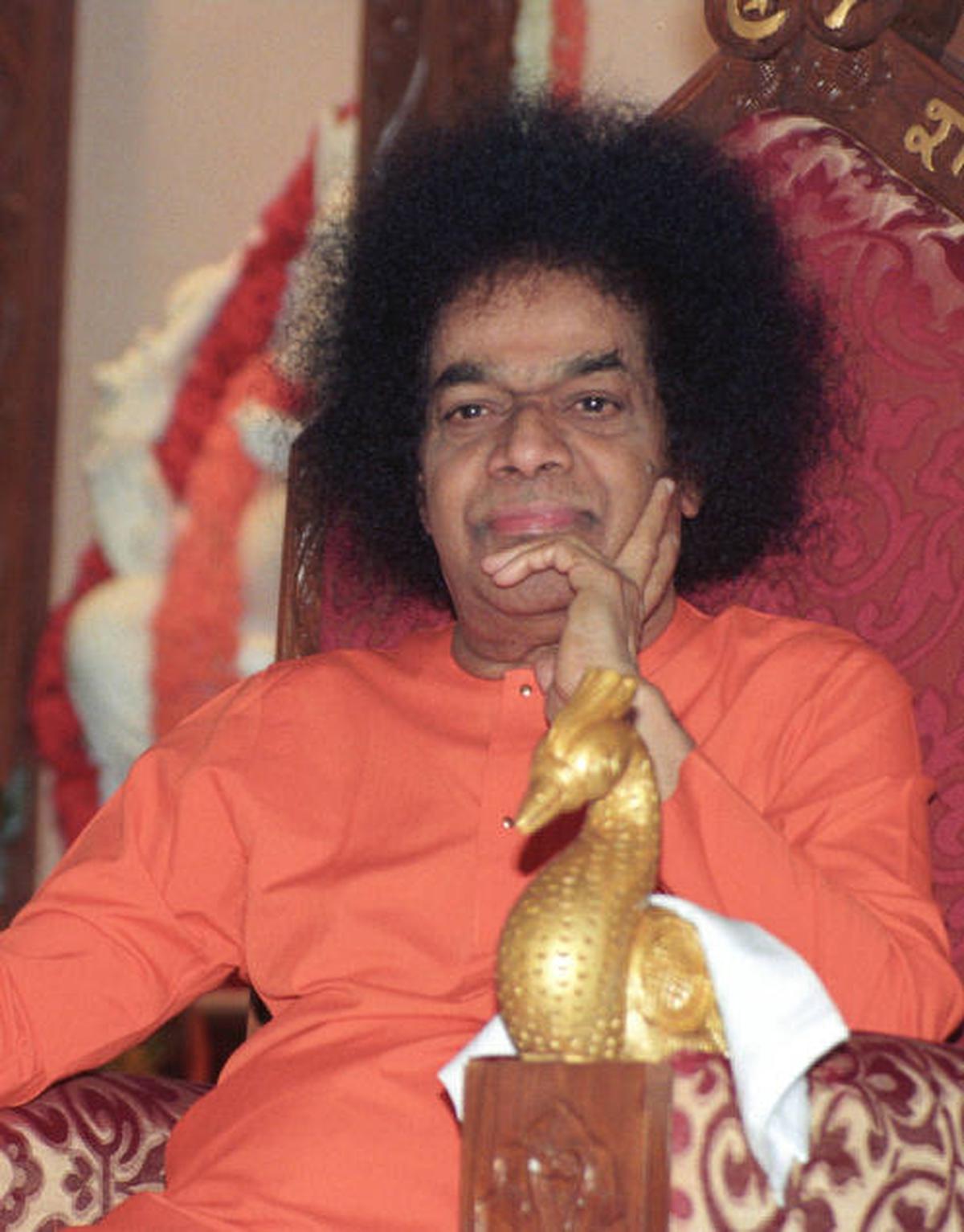 Sathya Sai Baba passes away - The Hindu