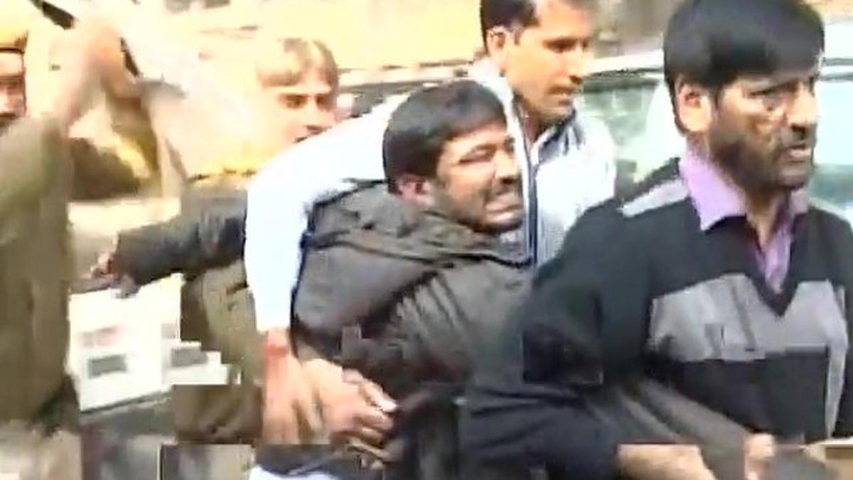 JNUSU President Kanhaiya Kumar, Journalists Attacked By Men In Black ...