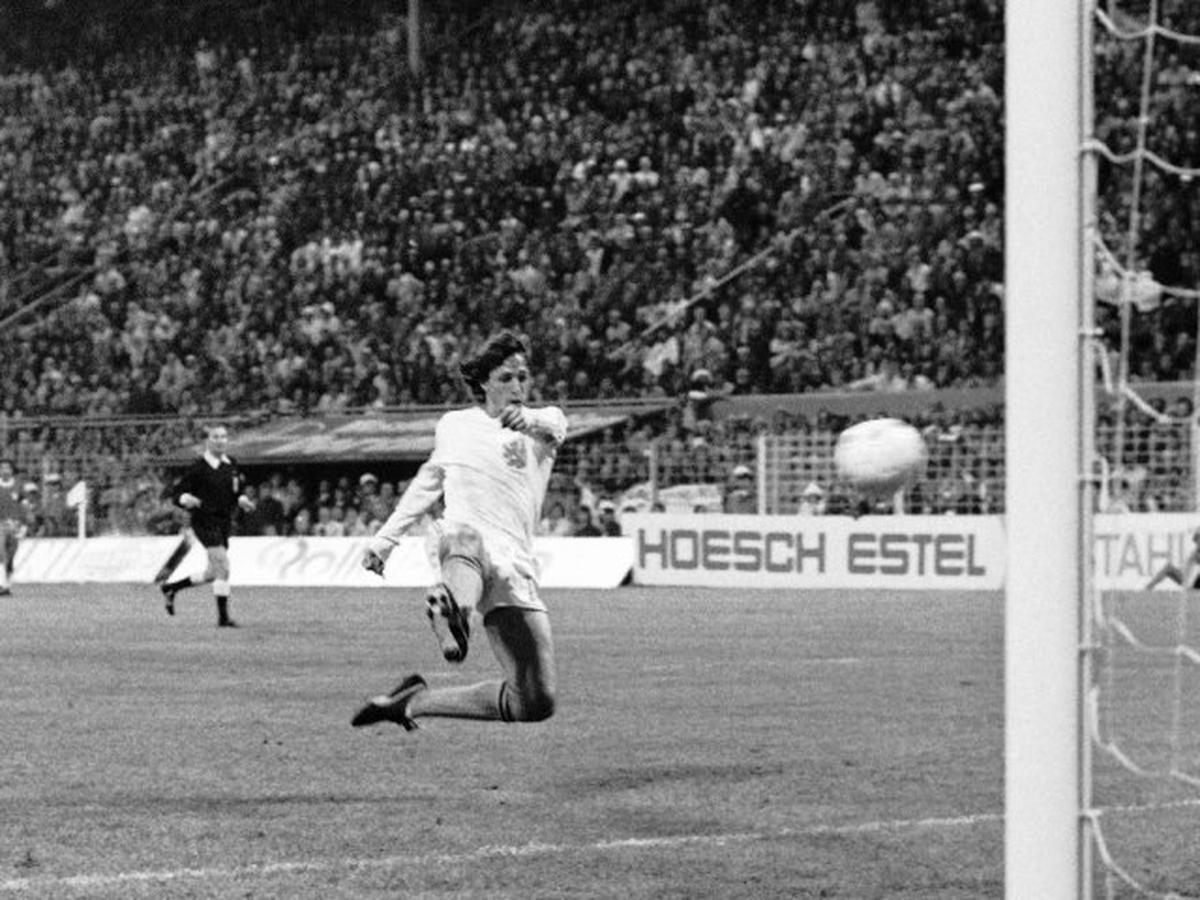 Soccer: Legendary Barcelona soccer coach and player Johan Cruyff