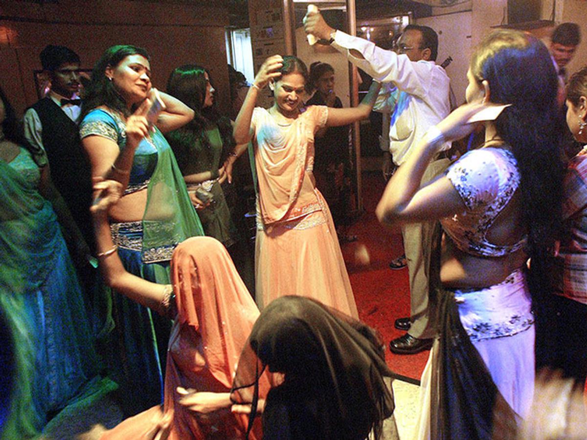 Mumbai Dance Bar Sex Video - Dancing to fate's tune - The Hindu