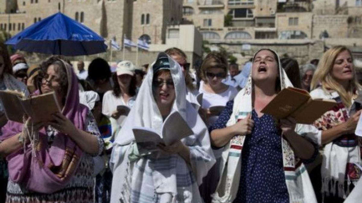 Jewish Women Pray At Jerusalem Holy Site Angering Rabbi The Hindu 
