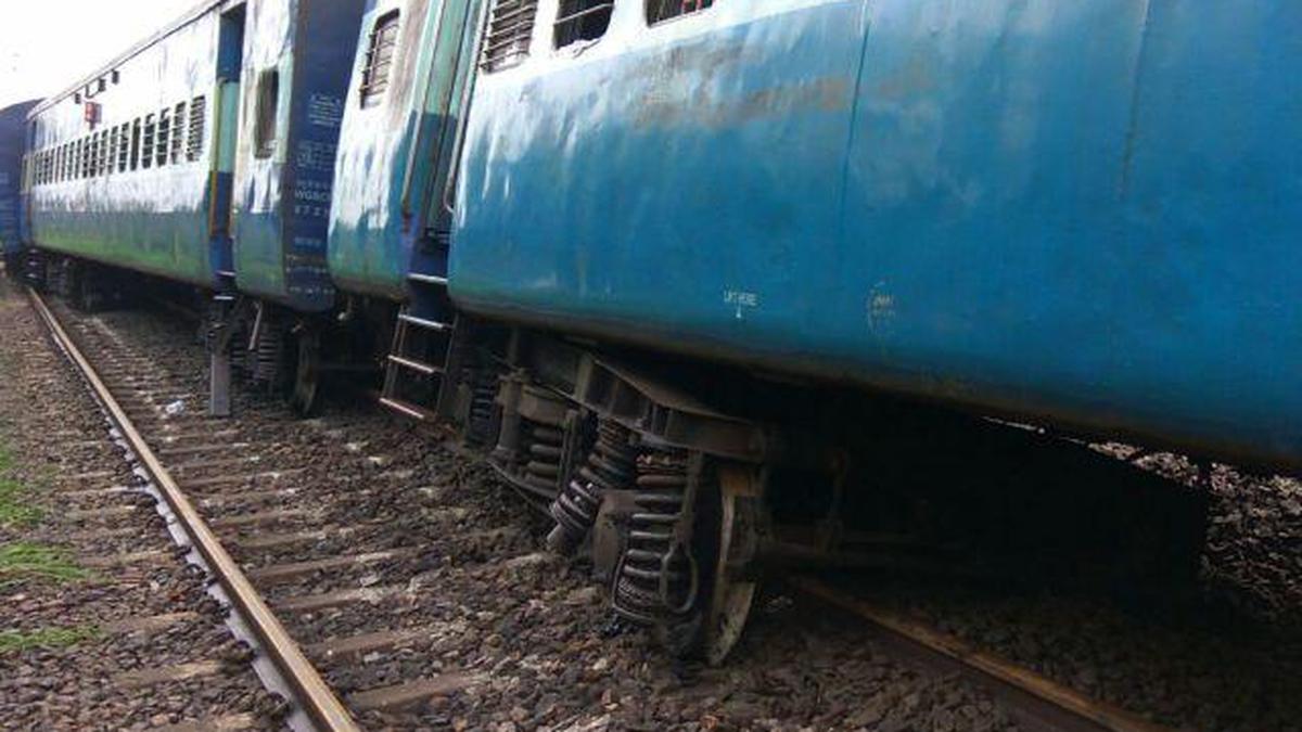 https://th-i.thgim.com/public/migration_catalog/article14542482.ece/alternates/LANDSCAPE_1200/Derail