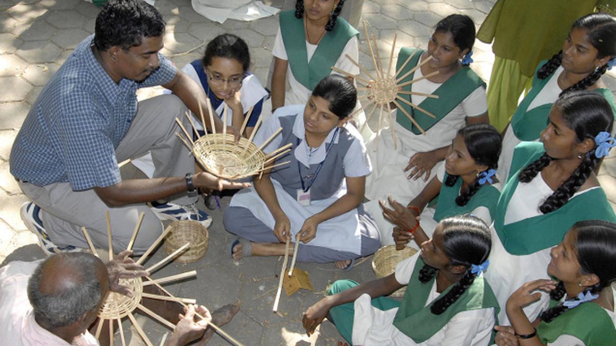 teaching-youth-the-traditional-craft-the-hindu