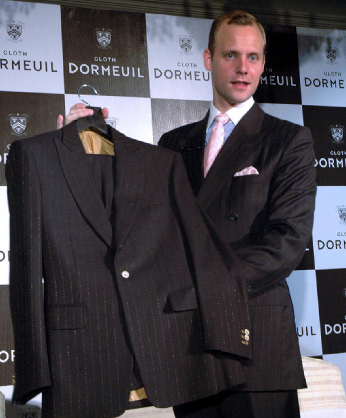 Dormeuil Vanquish II