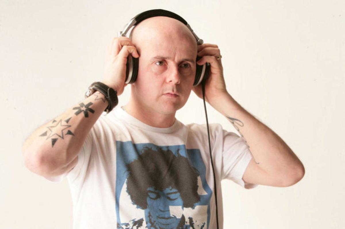 Dj darren vickers. Диджеи дель свингс. DJ Komodo. Beatbox the Joshua Project mp3