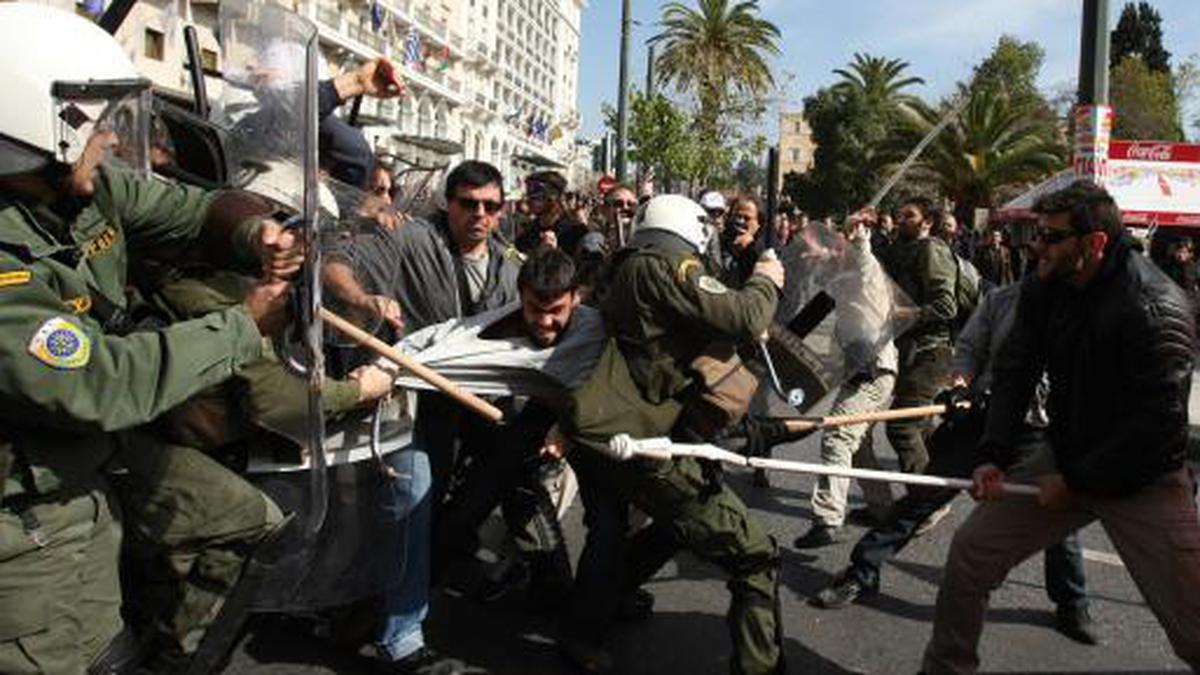 Clashes at Greek protests