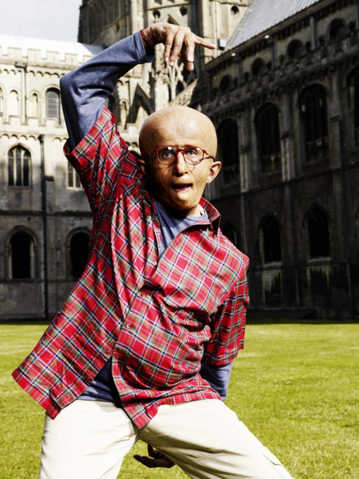 Response to Auro is miraculous: Amitabh Bachchan - The Hindu