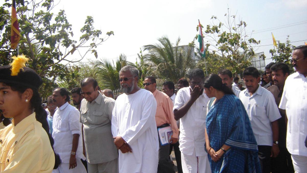 Residents of Vavuniya camp complain of congestion - The Hindu
