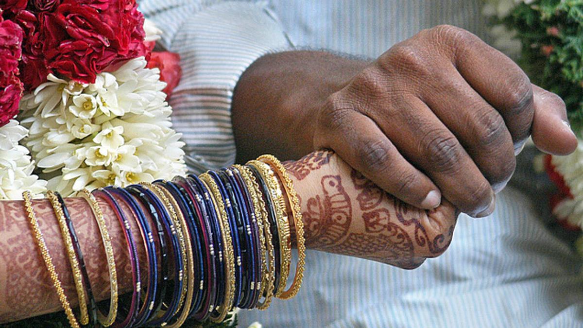 Kannada film director Manjunath booked for dowry harassment