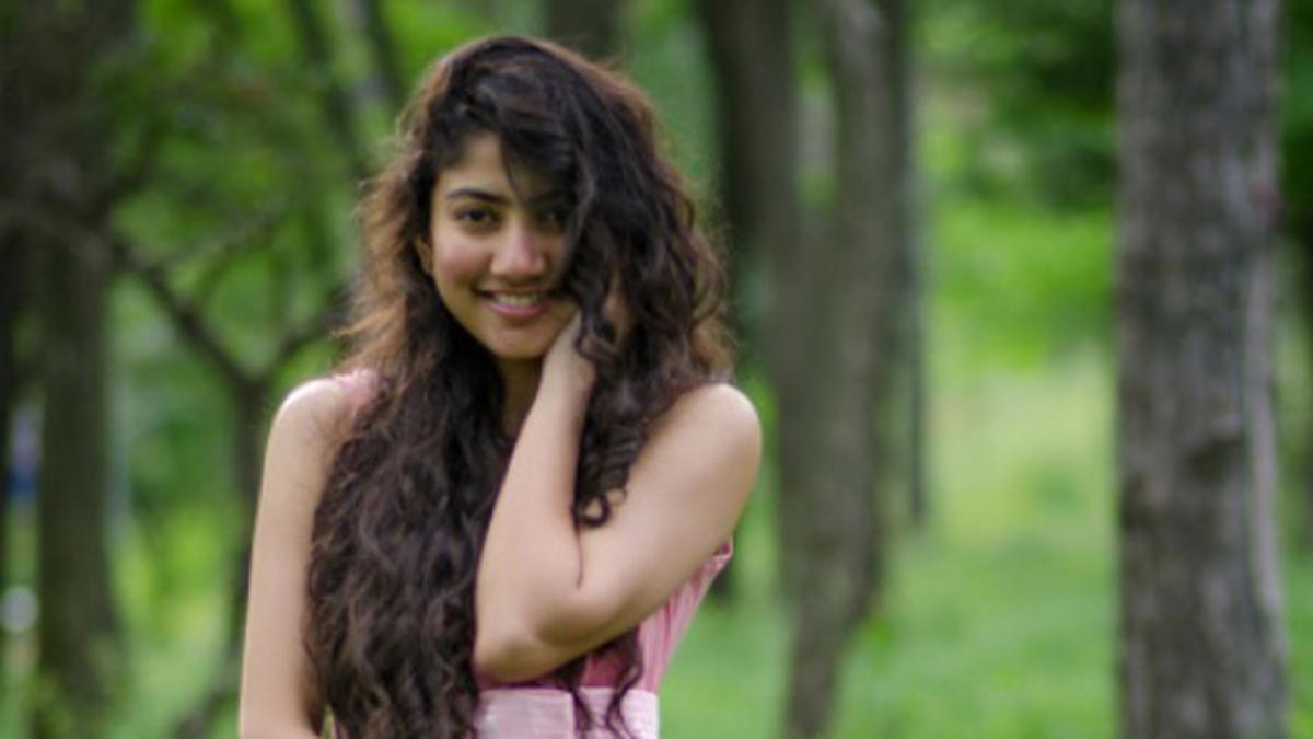 Sai Pallavi joins cast of Chandoo Mondeti's film with Naga Chaitanya