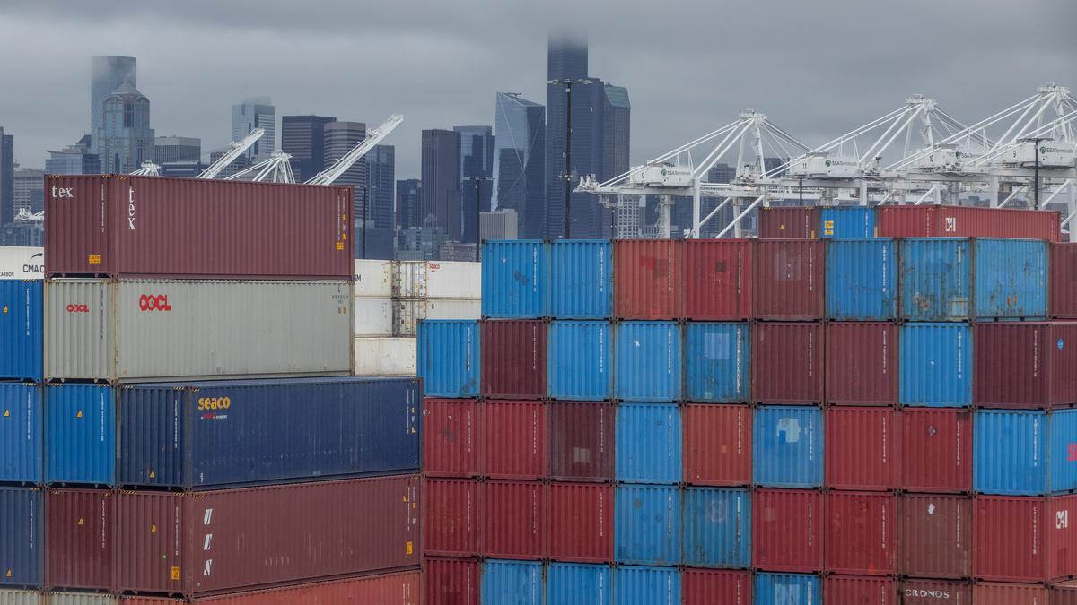 Top news of the day: Trade deficit falls 61% in Nov. 2025 to $6.6 billion on surging merchandise exports; Polls for BMC, 28 other municipal corporations on Jan. 15, vote count on Jan. 16, and more